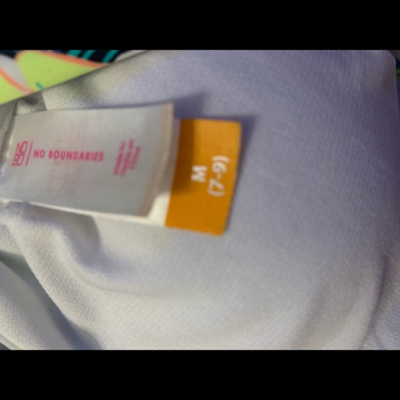 Bikini - Picture 2 of 4